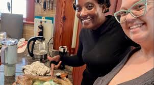 OSS Conversation Leads to Volunteering Together: How two participants found  a way to stay connected