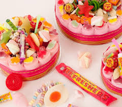 Trade in your tradtional cake this year with a fun and playful birthday cake alternative. Large Medium And Small Sweetie Cakes Available From Http Www Chocolateumbrella Co Uk Sweets Cake Birthday Cake Alternatives Sweetie Cake