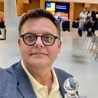 2100+ profils pour “Deblois”