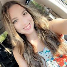 Lydia Jayne (@mommywithacamera)