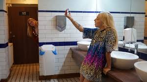 Do Not Expect Too Much From the End of the World | Screen Slate