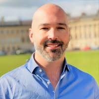 Ian Redding's Instagram, Twitter & Facebook