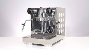 Rocket espresso produces the finest espresso machines in the tradition of 'fatto a mano' translated to, 'made by hand'. Rocket Appartamento Review Lifestyle Lab