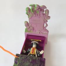 30 years after the original, hollywood is still intent on making beetlejuice 2. Pin By Millions Of Toys On Vintage Kenner Beetlejuice Toys Figures Beetlejuice Retro Toys Toy Figures