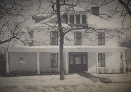 Mcdow Funeral Home Was First Located On Wayne Ave In What Was Once The Old Barksdale Cottage Where The Yancey M Virginia History Historical Place Old Pictures