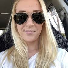 Kelsey Lind's Instagram, Twitter & Facebook