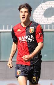 Juan musso è indubbiamente uno dei portieri più forti della serie a da un paio di stagioni Stelle Nello Sport All Asta La Maglia Di Shomurodov Pianetagenoa1893