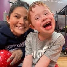 Taylor Heintz's Instagram, Twitter & Facebook