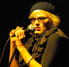 Gardot has been influenced by such artists as janis joplin, miles davis, duke ellington, george gershwin and stan getz… Star Mit Gehstock Anders Als Norah Jones Lebt Melody Gardot Passion Welt