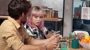 Hang in there, or go ahead and contribute one. La Chemise A Carreaux De Judith Alice Varela Dans Demain Nous Appartient Spotern