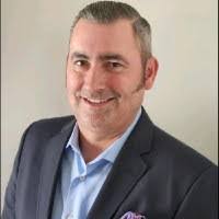 Jon Giles's Instagram, Twitter & Facebook