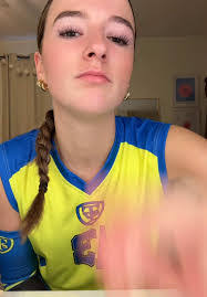 Lola Walsh's Instagram, Twitter & Facebook