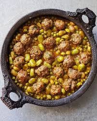 Et Voici Celle Du Tajine Petits Pois Feves Avec Boulettes De Boeuf Recette Denichee Sur La Page You Tube Boulettes De Boeuf Recette Tajine Recettes De Cuisine