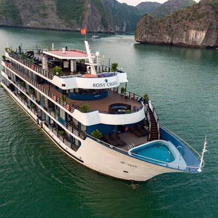 Du thuyền tham quan Vịnh Hạ Long