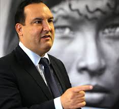 Presidente da Funai deixa evento em Madri após protesto de indigenista  brasileiro