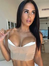 Ex prison guard reveals wild reality of becoming a porn star | Geelong  Advertiser