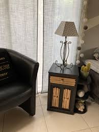 Voir plus d'idées sur le thème mobilier de salon, déco maison, relooking meuble. Petit Meuble Noir Et Or Meuble Les Petits Meubles D Alex Facebook