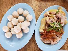 Melaka's chicken rice in the round. 9 Must Eat Chicken Rice Ball Melaka Sgmytrips Com
