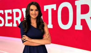 În românia emisiunea a debutat pe 12 februarie 2018 pe antena 1, primul sezon fiind prezentat de gina pistol și marius damian. Prezentatoare Noua Meteo Antena 1 Citeste Toate Articolele Despre Prezentatoare Noua Meteo Antena 1 Pagina 1 Din 1 Antena 1