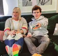 On 4 august 2013 ball presented doctor who live: Zoe Ball Shares Rare Photo Of Children Woody And Nelly At Family Gathering Hello