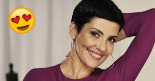 Dans les reines du shopping, cristina cordula est intransigeante sur la mise en beauté. Cristina Cordula En Vacances Au Bresil Elle Se Devoile En Maillot De Bain Et Sans Maquillage