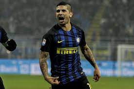 Real madrid must sell to buy. Ever Banega S Happy Return To Sevilla After A Season With Inter Milan Football Thesportsman