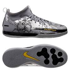 Kipsta chaussures de football adulte agility 300 sala s1 13. Chaussures Foot Salle Achetez Vos Chaussures Futsal Sur Unisport