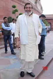 Vinod Khanna S Family Emotional Over Posthumous Dadasaheb Phalke Award Social News Xyz Vinod Khanna Awards Actors He appeared in 141 films between 1968 and 2013. pinterest