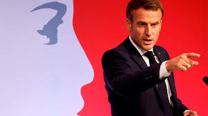 رئيس فرنسا الحالي هو إيمانويل ماكرون منذ 14 مايو 2017. Ø±Ø¦ÙŠØ³ ÙØ±Ù†Ø³Ø§ Ø§Ù„Ø¹Ù†Ù Ø§Ù„Ø°ÙŠ ÙŠØ­Ø¯Ø« Ø¨Ø§Ø³Ù… Ø§Ù„Ø¥Ø³Ù„Ø§Ù… ÙŠÙ…Ø«Ù„ Ù…Ø´ÙƒÙ„Ø© Ù„Ù„Ø¬Ù…ÙŠØ¹ Cnn Arabic
