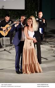 Πέτρος φιλιππίδης και αλέξανδρος μπουρδούμης σε λεκτικό επεισόδιο στο χαιρέτα μου τον πλάτανο. Ale3andros Mpoyrdoymhs Ale3andra Xatzhgewrgioy O Kabgas Poy Efere To Xwrismo Ena Mhna Prin To Gamo Zwh Iefimerida Gr