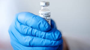 El gobierno anuncia que los primeros en recibir las dosis serán sanitarios y personas de riesgo y que esta semana se sabrá el. Nuevo Record En La Llegada De Vacunas A Espana Para La Semana Que Viene