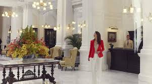 It contains gin, cherry liquor and . Raffles Hotel Singapore Luxuryholidays Co Uk