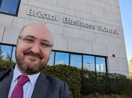 Roger Whitaker (@rogermwhitaker)