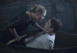 Immagini di anna paquin, alexander skarsgard e kristin bauer van straten, con una fan (fallenstar1). Anna Paquin S Performance In True Blood Series Finale Tvline