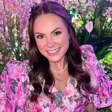 Anne-Elizabeth Matheny (@rightwingAE)