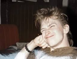 Here is a nice collection of photos of Alan. Enjoy guys 😎.