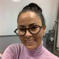 Lisa Lenzi's Instagram, Twitter & Facebook