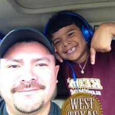 Gilbert Davila (@Gilbert85Davila)