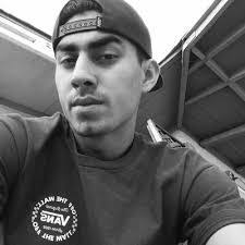 Albert Tadeo's Instagram, Twitter & Facebook