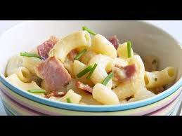 Makaroni, susu uht full cream, sedikit garam, keju parut, bawang putih, bawang bombai, sosis atau kornet. Resipi Mudah Macaroni Carbonara Untuk Kanak Kanak 10 Youtube