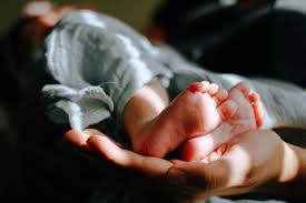 Kulit telapak tangan yang mengelupas bisa disebabkan oleh berbagai hal, mari ketahui penyebabnya dan sering terganggu dengan kulit telapak tangan yang mengelupas? Penyebab Kulit Kaki Bayi Mengelupas