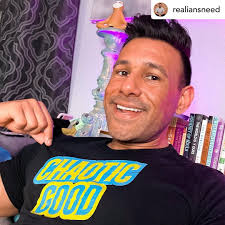 We wanted to try out some DxT tank tops- here's your favorite unknown  writer and podcaster rocking the sample.