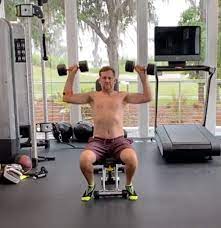 Viktor hovland (18 eylül 1997 doğumlu) pga tour'da oynayan norveçli profesyonel bir golfçüdür. Ian Poulter Pokes Fun At Lee Westwood S Shirtless Workout Video By Recording One Of His Own This Is The Loop Golf Digest