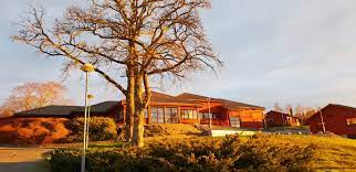 Naustvikvegen 26 5455 halsnøy kloster. Pin Pa Sunnhordland Folkehogskule