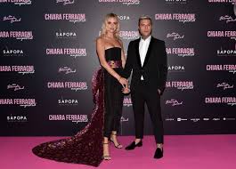 Il codacons vuole vederci chiaro sui fondi destinati gli ospedali. Coronavirus Dai Ferragnez A Berlusconi Le Donazioni Dei Vip Durante L Emergenza Il Decoder