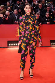 Die offizielle fanpage von schauspielerin almila bagriacikklientin bei schlag agentur. Almila Bagriacik Style Clothes Outfits And Fashion Celebmafia