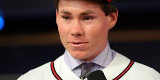 Carter Stewart pitcher signs Japan