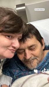 Richard Abbott from Somerset, Kentucky, has battled cancer since 2022. Now  he's hoping for a Christmas miracle: to break a world record. To lift his  spirits, his family wants the world to send him as ...