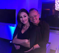 Questa pagina è nata per sostenere questi due meravigliosi artisti.legati dall'amore per la musica e dall'amore vero ! Anna Tatangelo E Gigi D Alessio Si Sono Lasciati L Addio E Ufficiale Le Nostre Strade Si Dividono