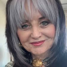 Judith Box's Instagram, Twitter & Facebook